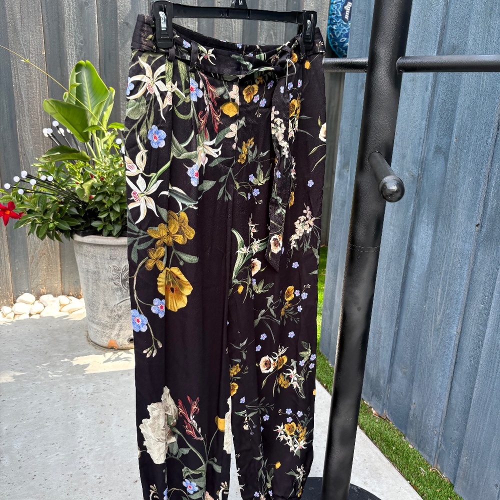 ANTHROPOLOGIE MAUVE SILKY PARACHUTE PANTS - Picture 2 of 7